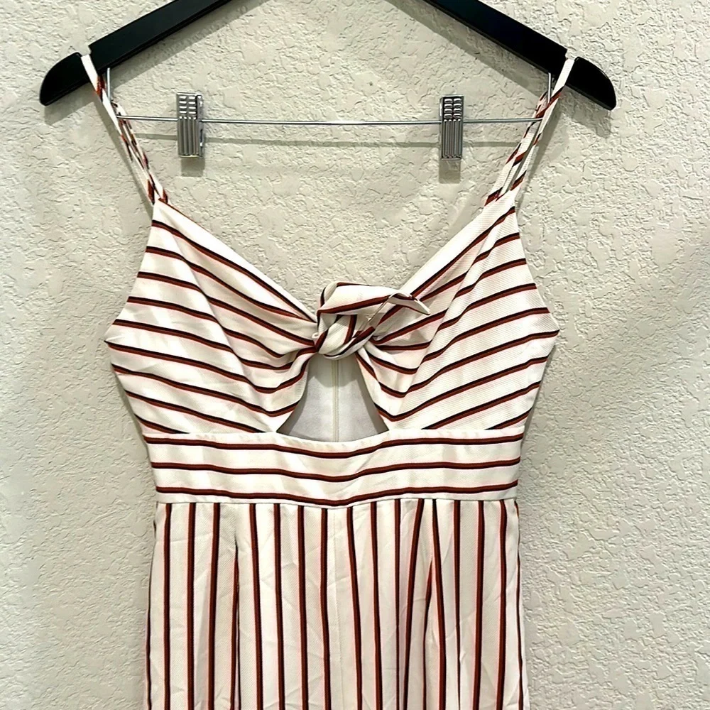 Forever 21 romper size S - Picture 2 of 5
